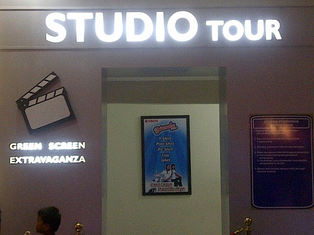 Green Screen Extravaganza Studio