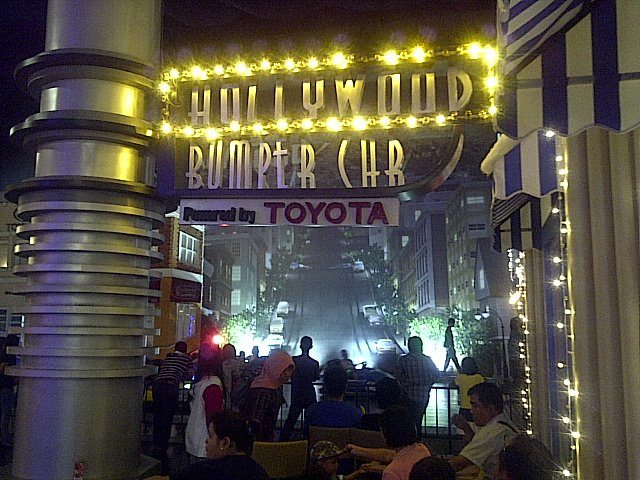 Hollywood Bumper Car